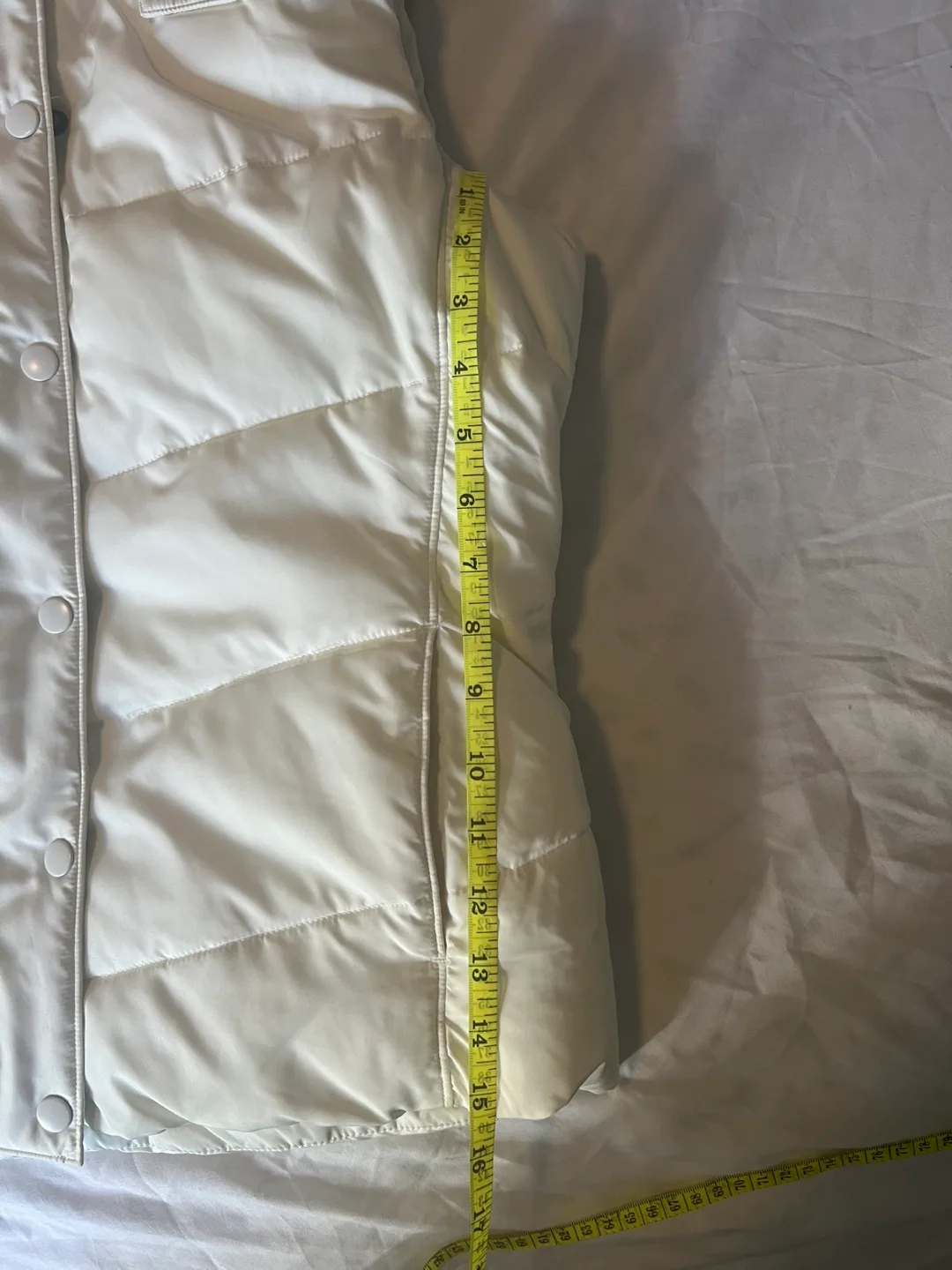 BANANA REPUBLIC HOODED PUFFER VEST WHITE image indicator(4)