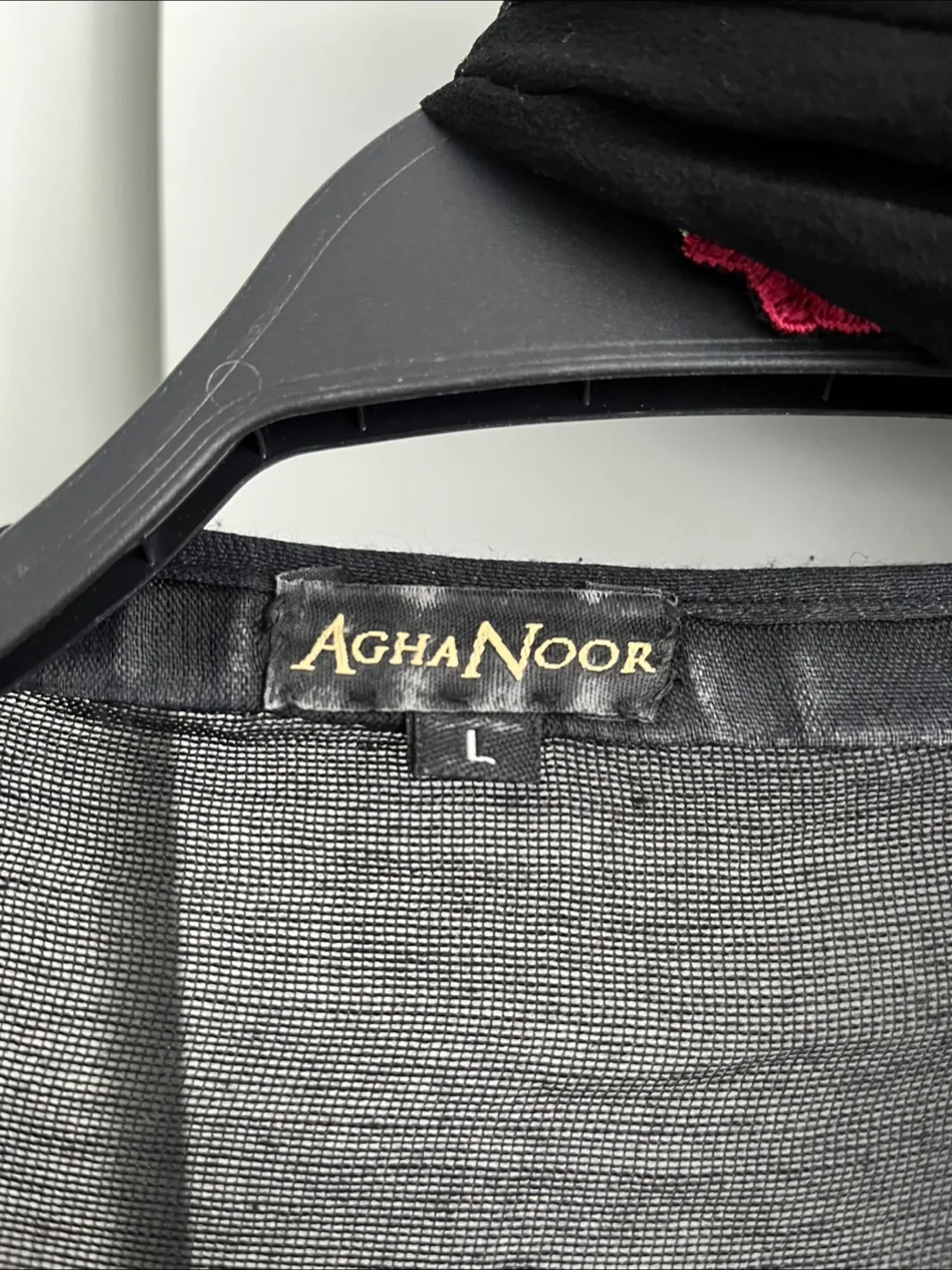 Agha Noor Black Shirt w/ matching dupatta image indicator(5)