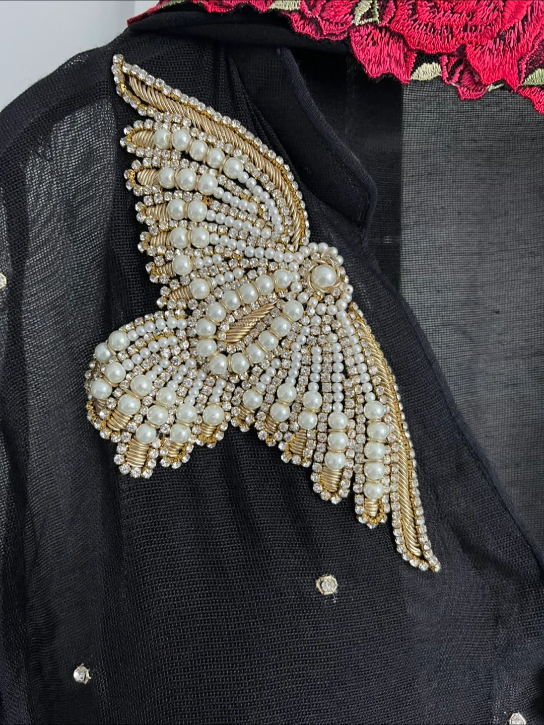 Agha Noor Black Shirt w/ matching dupatta image indicator(2)