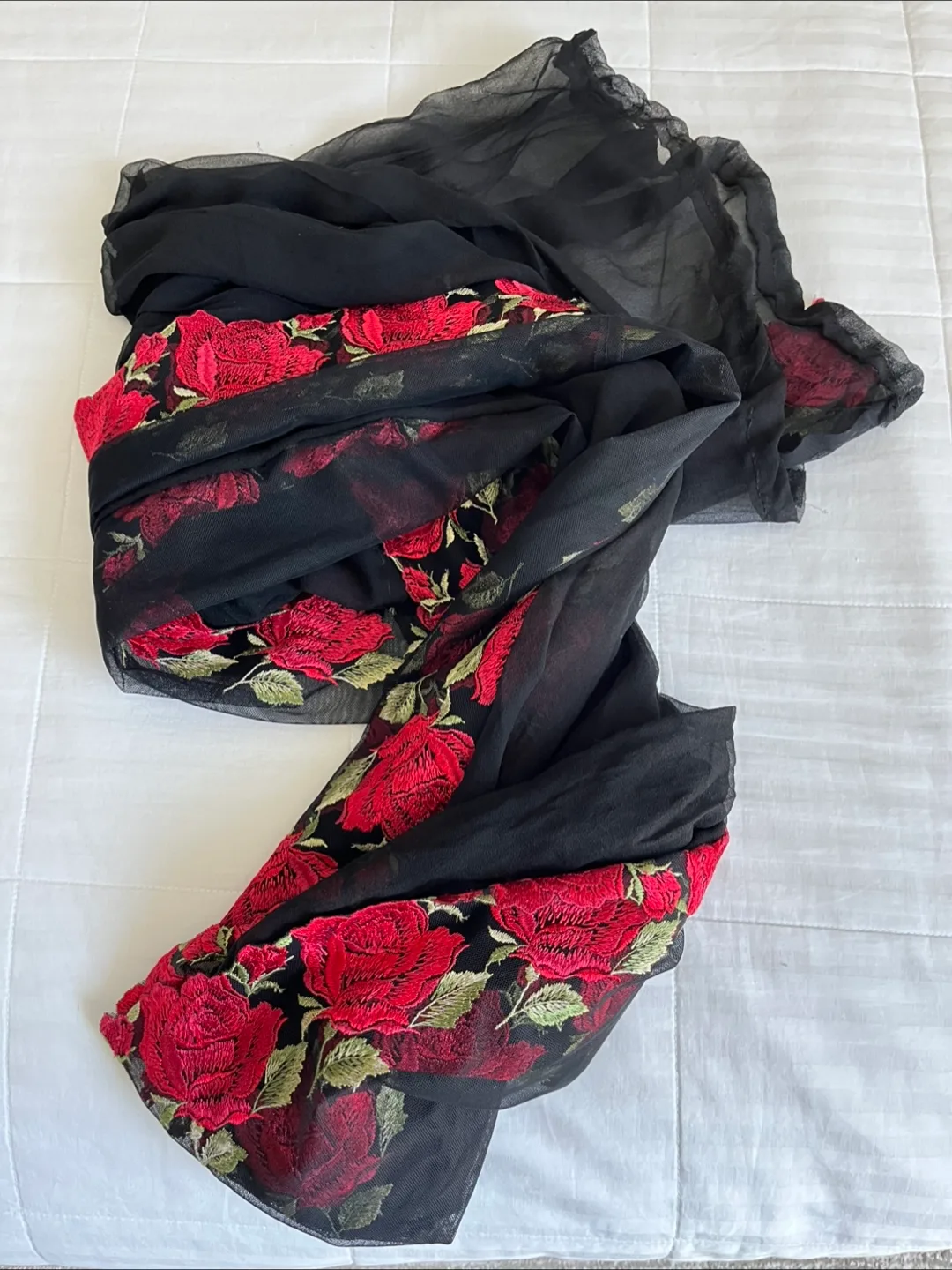 Agha Noor Black Shirt w/ matching dupatta image indicator(7)