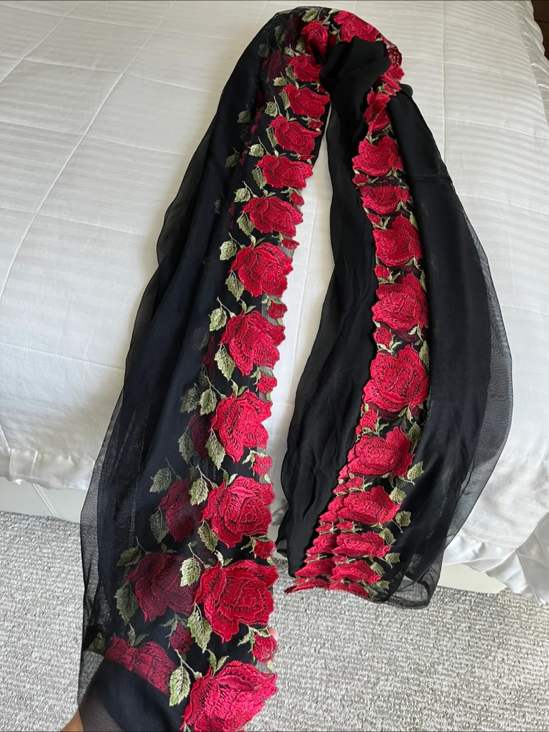 Agha Noor Black Shirt w/ matching dupatta image indicator(8)