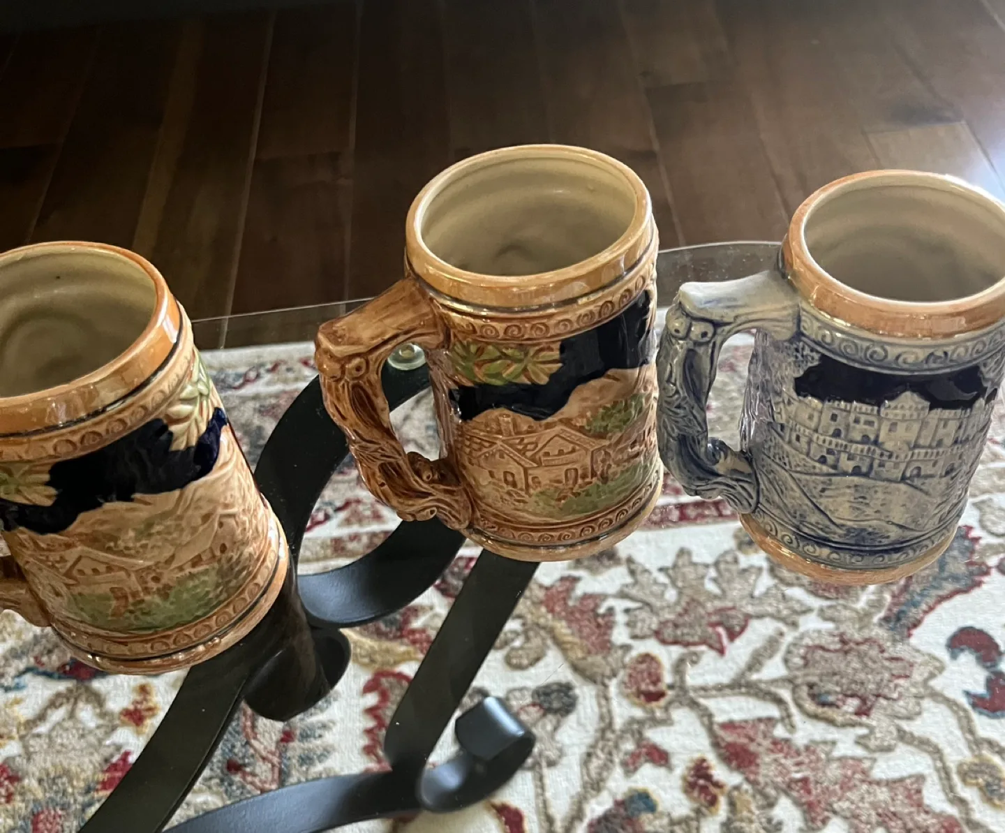 Set of 6 Collection of Beer Steins image indicator(3)