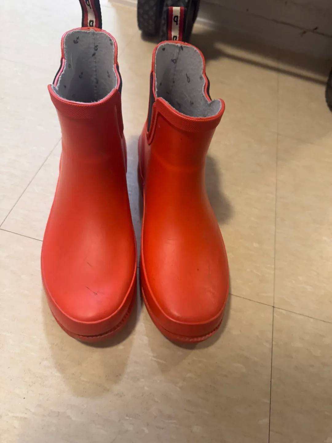 Ladies Red Rain Boots - Size 7 💚 thumbnail