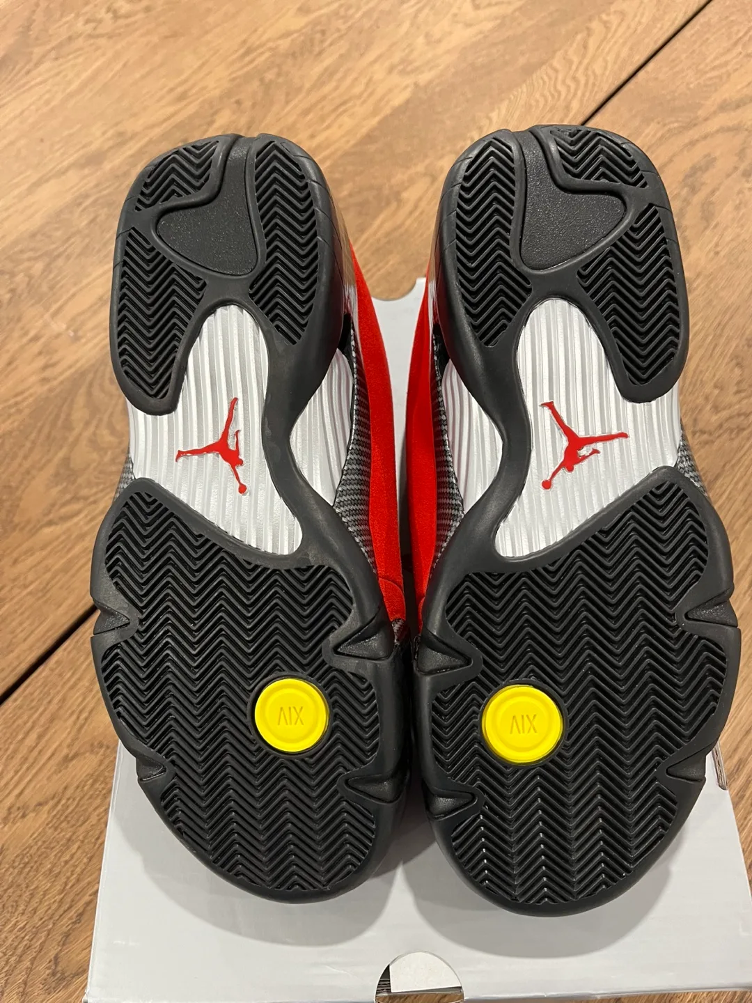 Jordan 14 Ferrari image indicator(6)