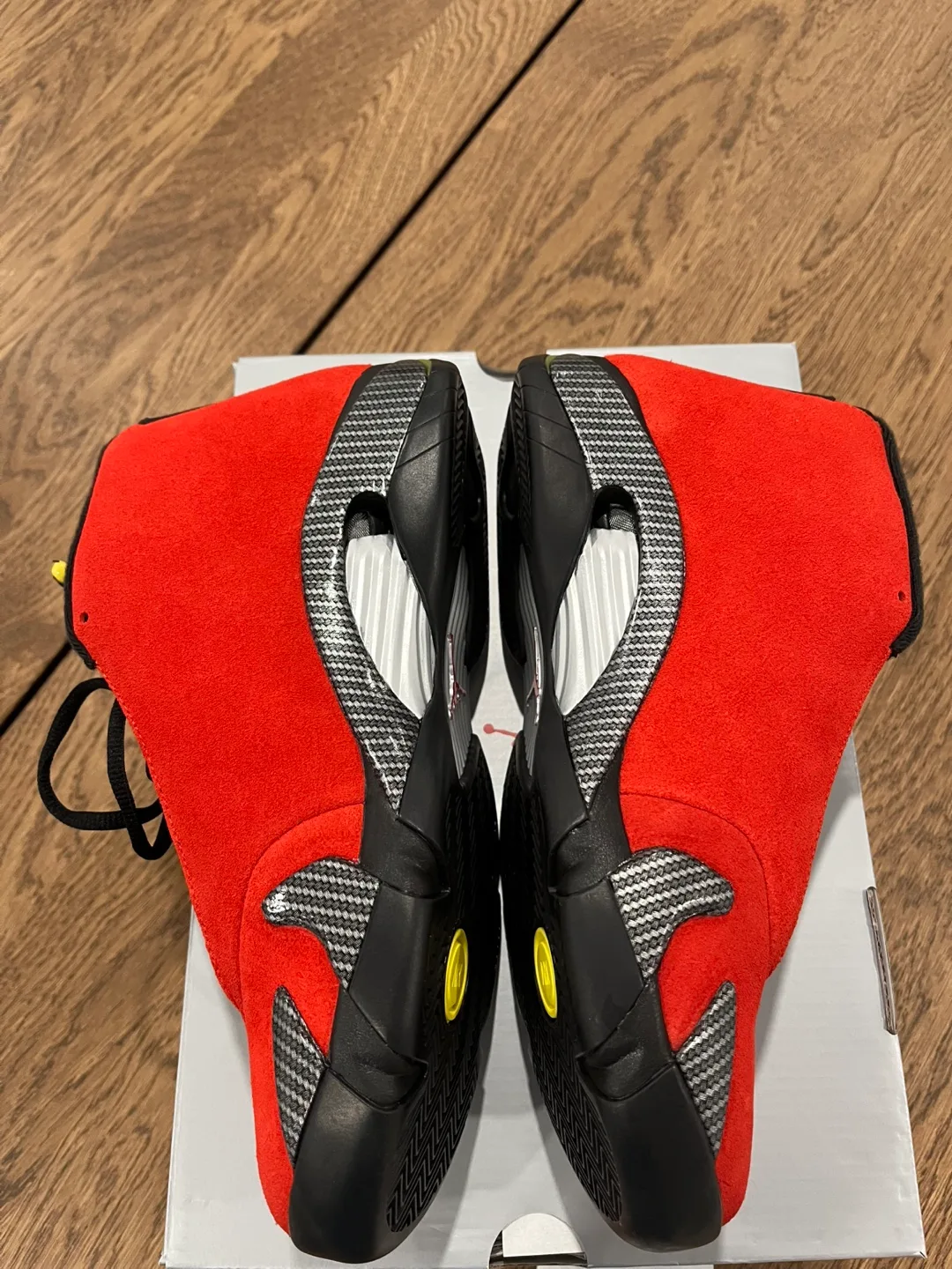 Jordan 14 Ferrari image indicator(3)