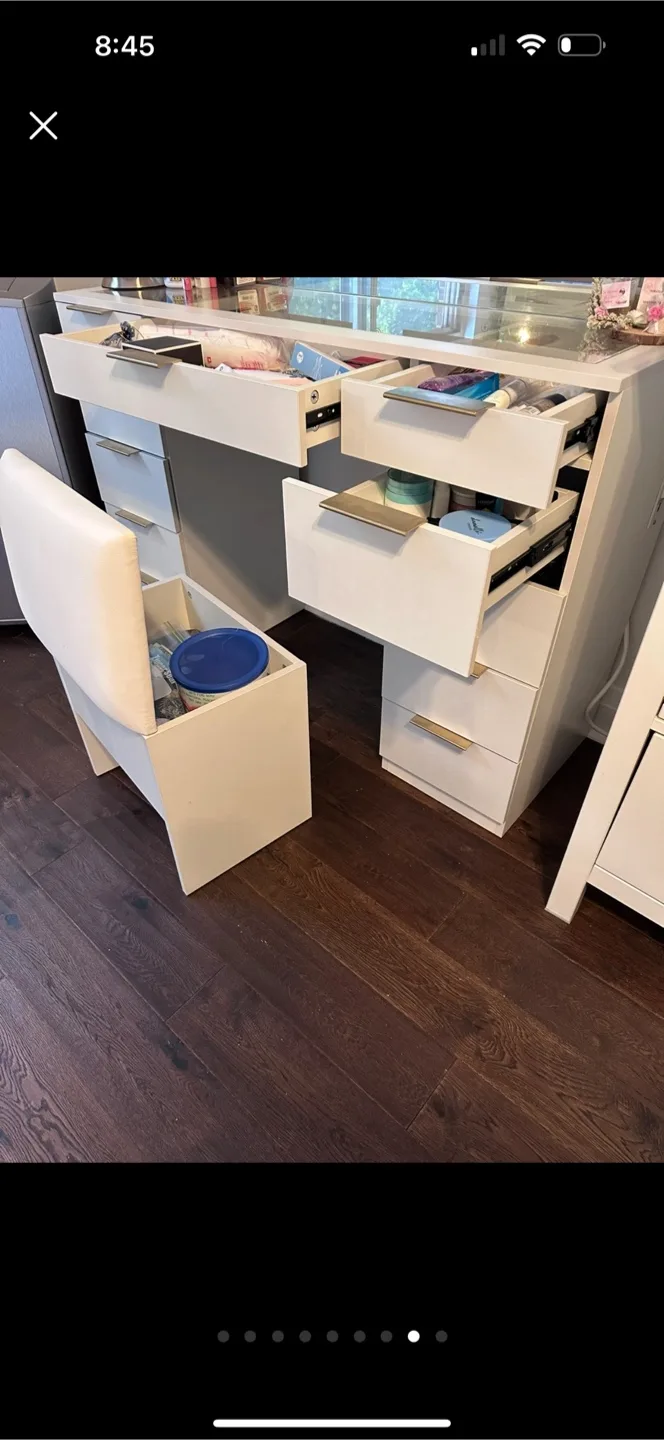 White Makeup Vanity Table image indicator(8)