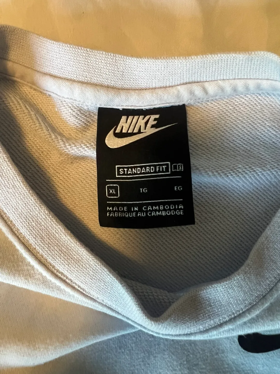 NIKE YOUTH CREW NECK COLOUR CHANGING SWOOSH LIGHT BLUE image indicator(5)