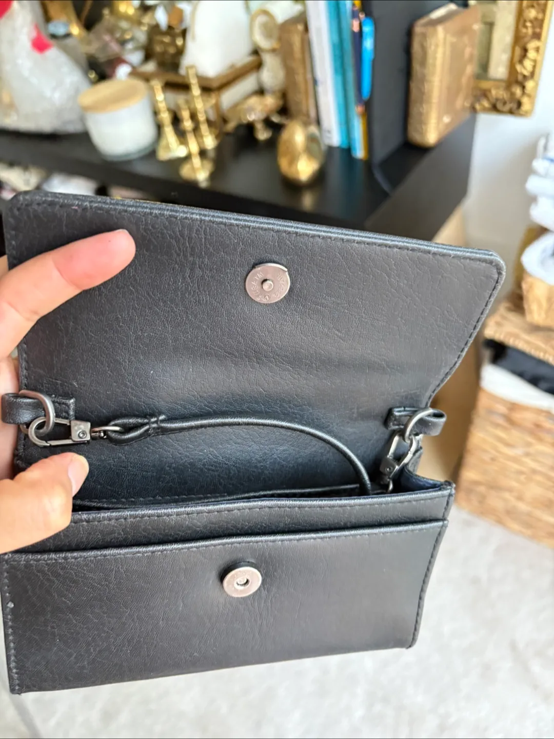 Matt & Nat Crossbody Bag image indicator(5)