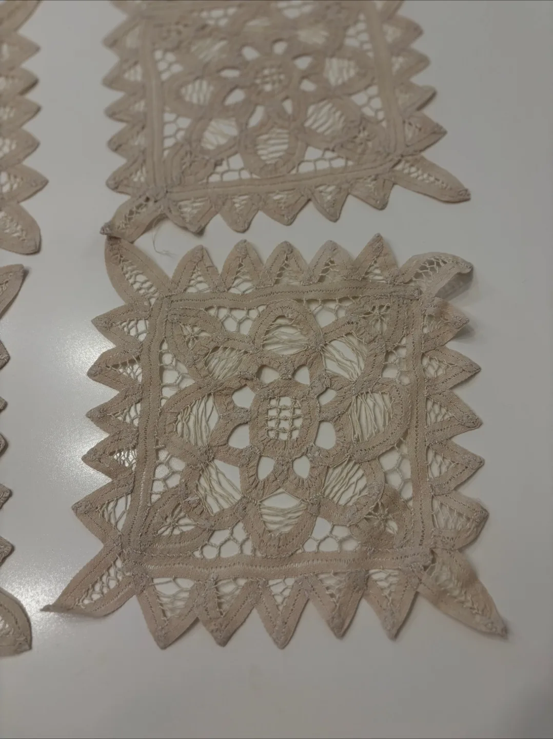 Set of Decorative Doilies image indicator(2)