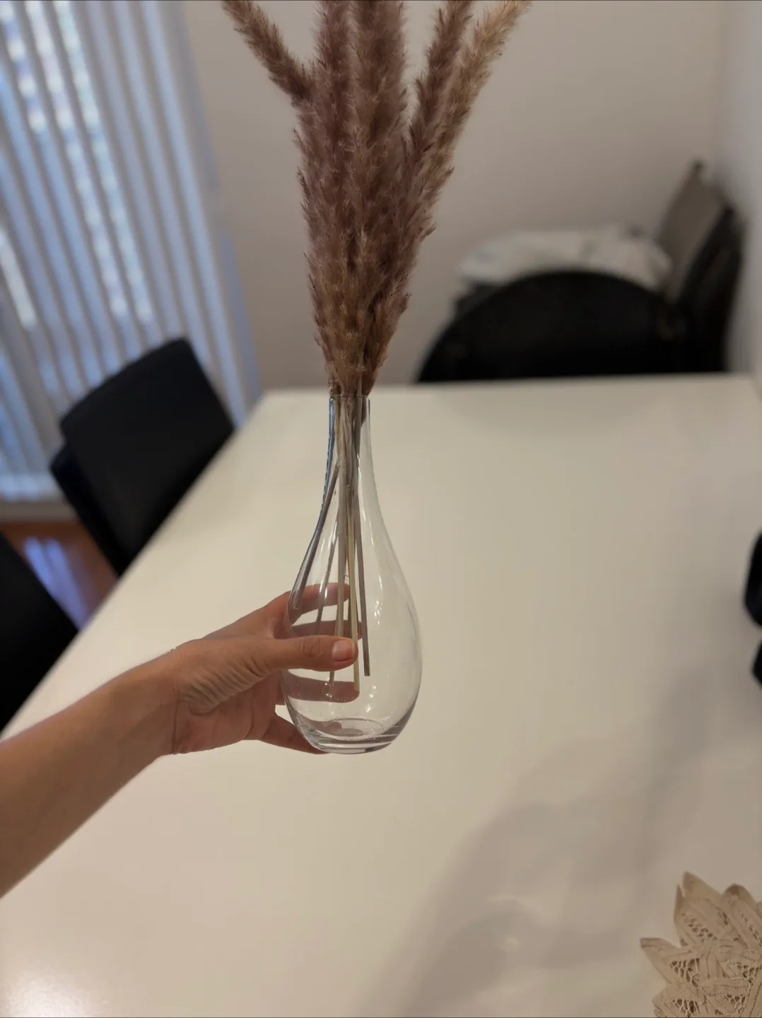 Glass Vase with Dried Pampas Grass image indicator(3)