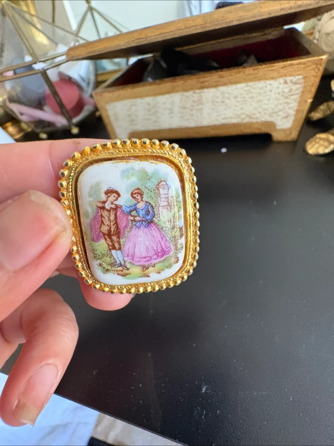 Vintage Hand Painted Porcelain Brooch image indicator(2)