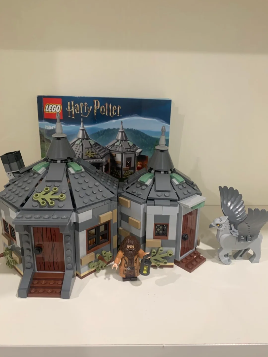 LEGO Harry Potter Set- Hagrid’s Hut (75947) thumbnail