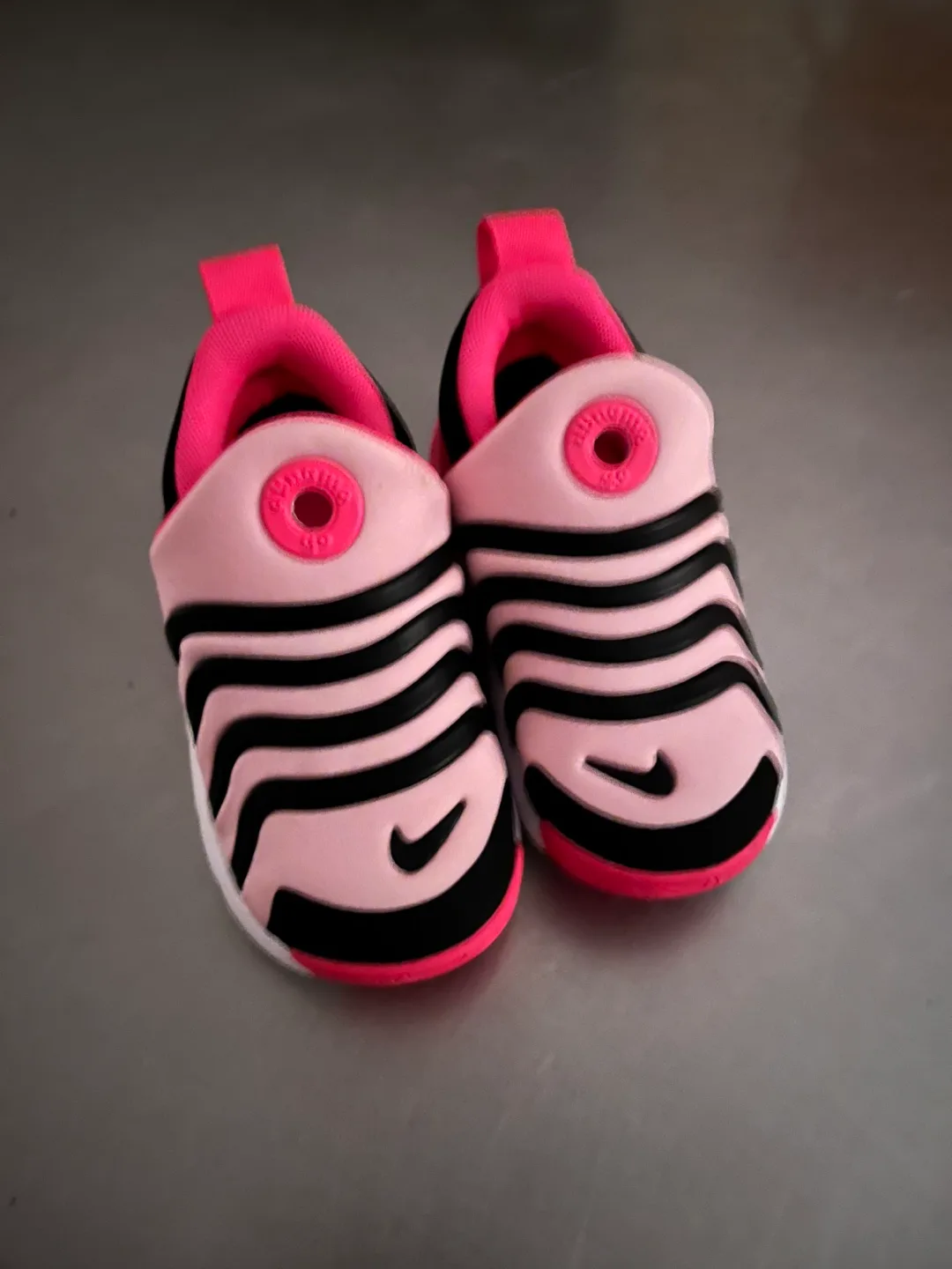 Brand new Nike Toddler Shoes image indicator(2)