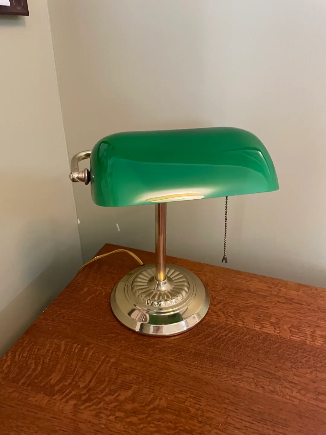 Vintage-Style Green Banker's Lamp thumbnail