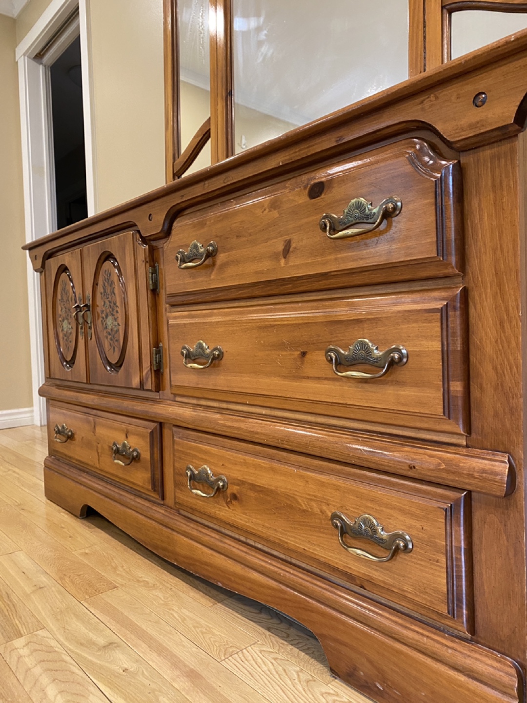 Beautiful Daveluyville Solid Wood Dresser (CAN DELIVER) - photo 4