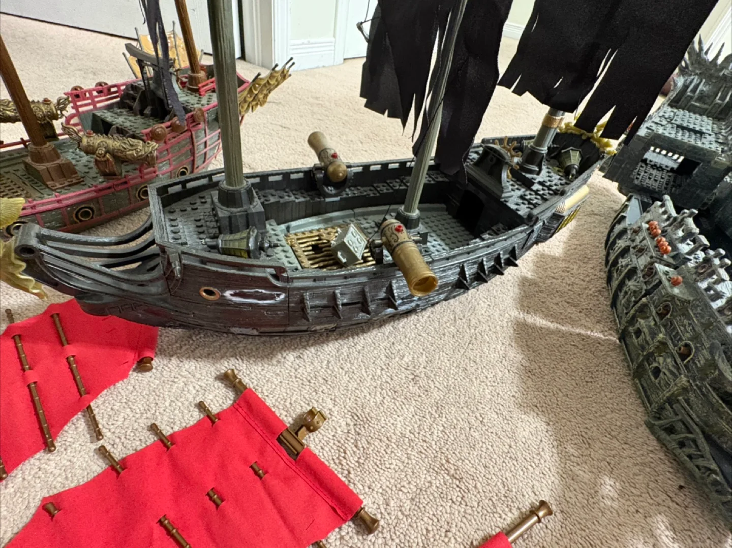 Mega Bloks Pirates of the Caribbean Lot  (As Is) image indicator(4)