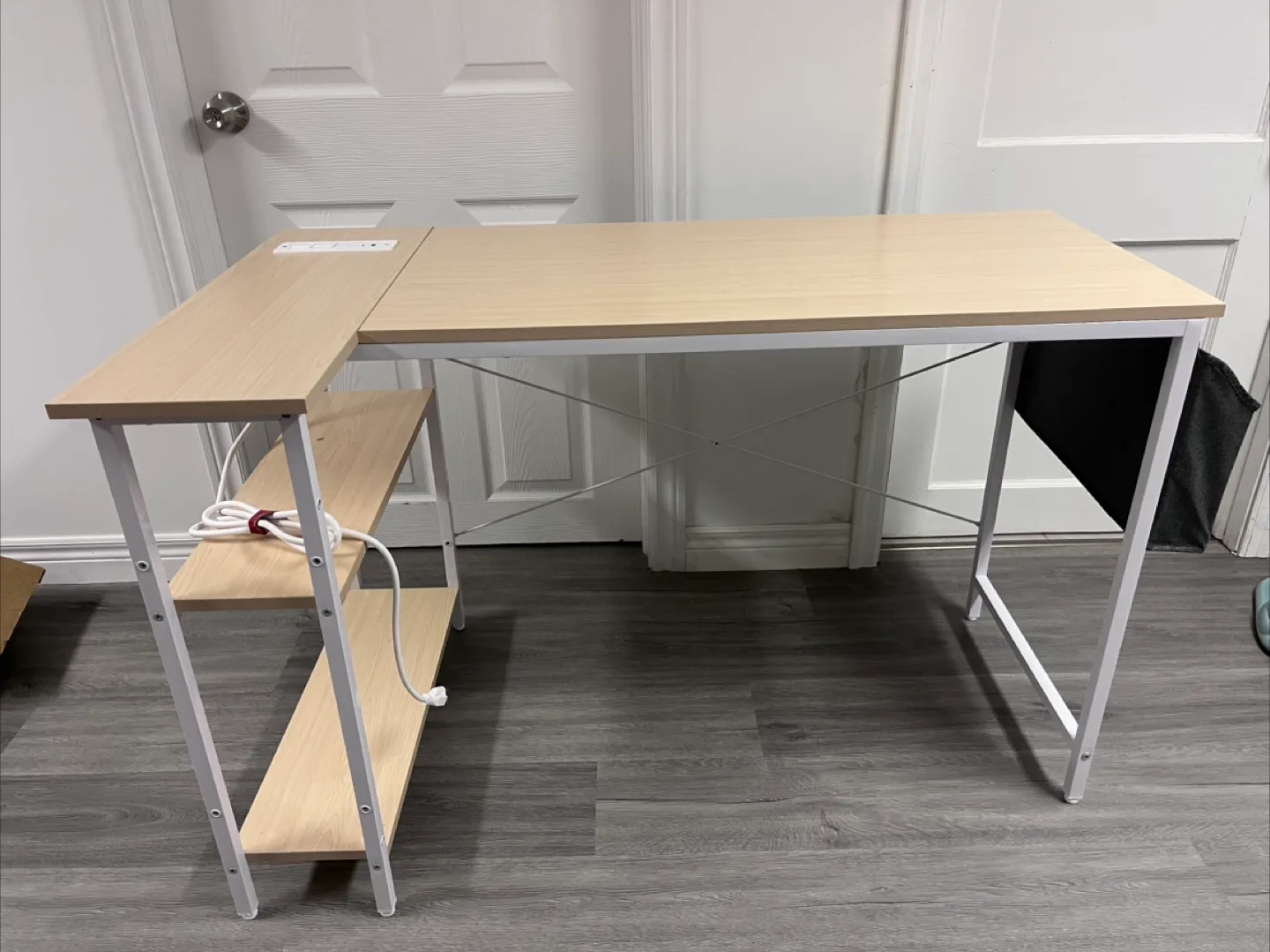 Corner L shaped computer study Desk With reversible Shelves image indicator(2)