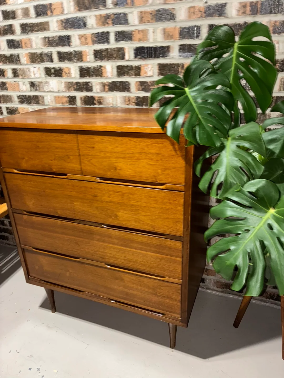 MCM dresser thumbnail