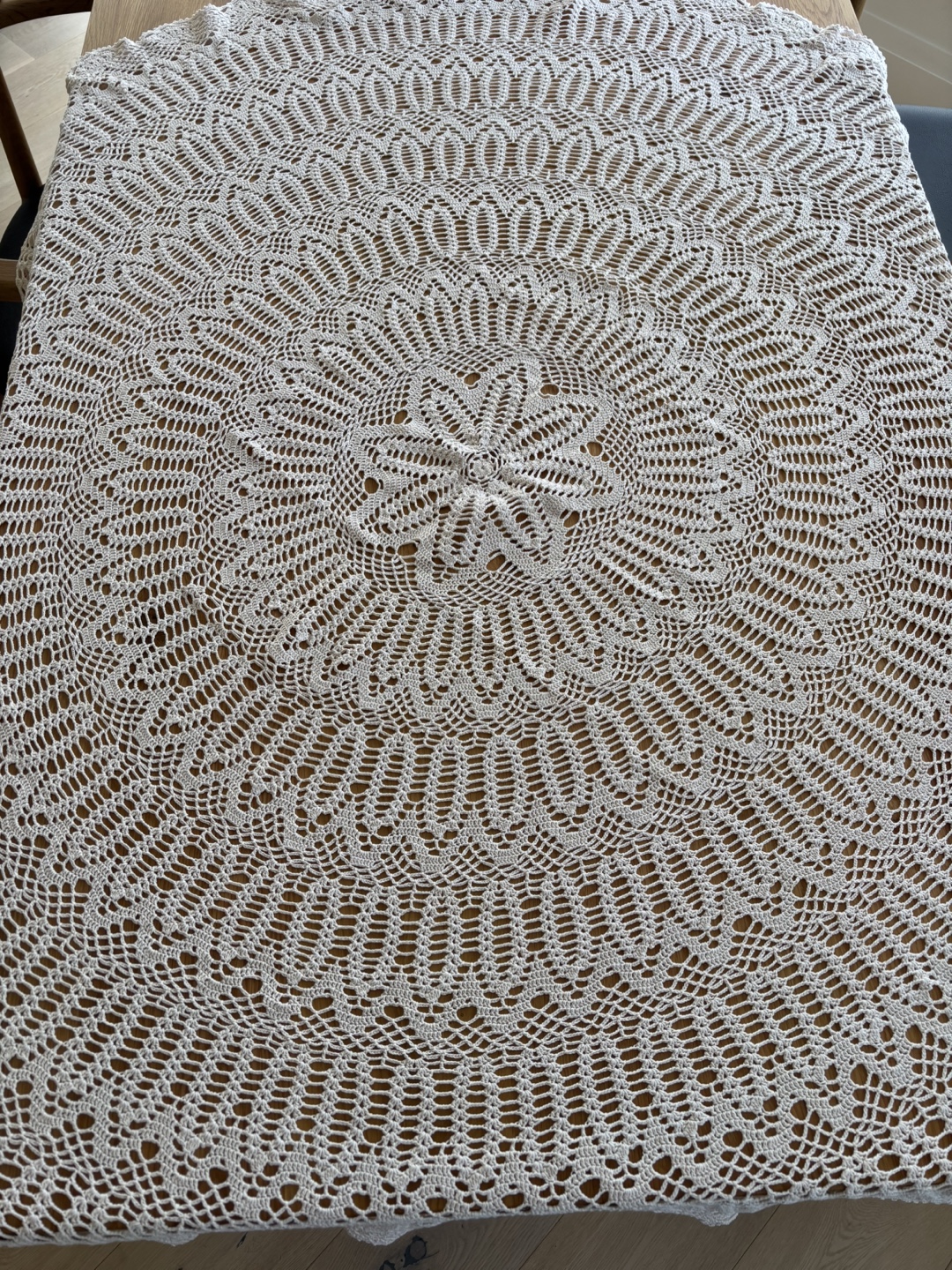 Handmade White Crochet Tablecloth - photo 2