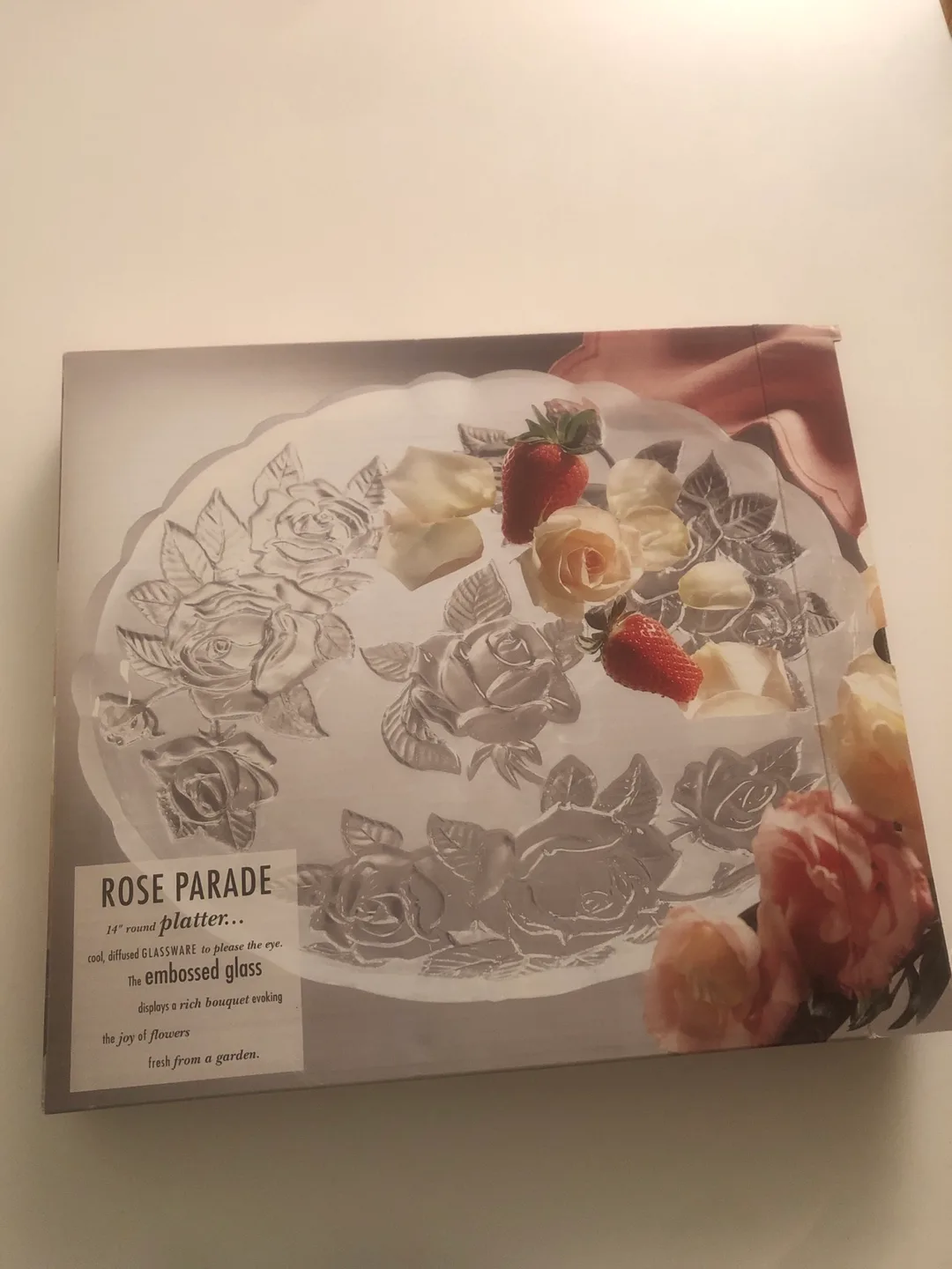 Rose Parade Embossed 14” Round Glass Platter 🥕💚 thumbnail