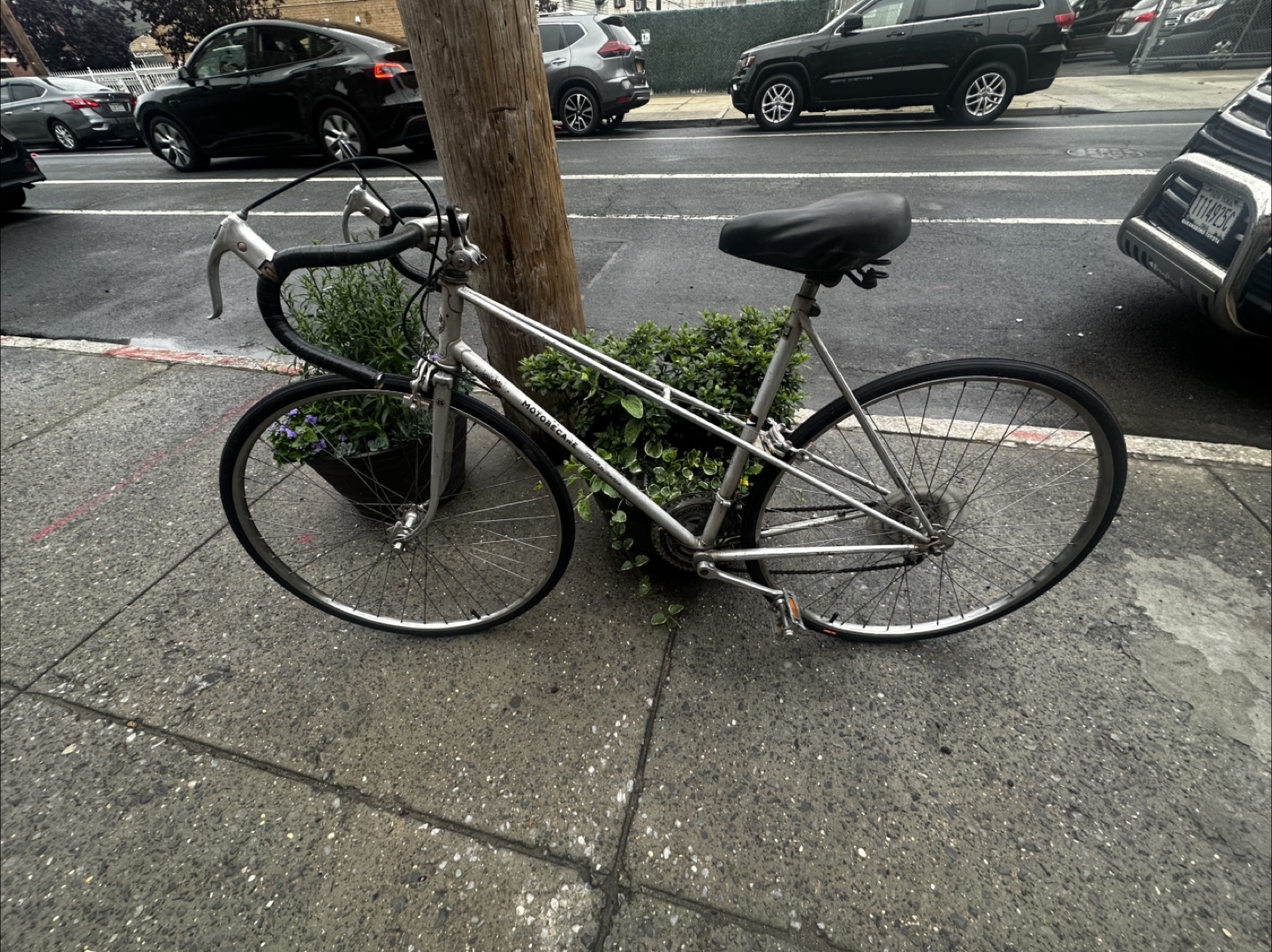 Motobecane Road Bike, made in France. New tires - photo 2