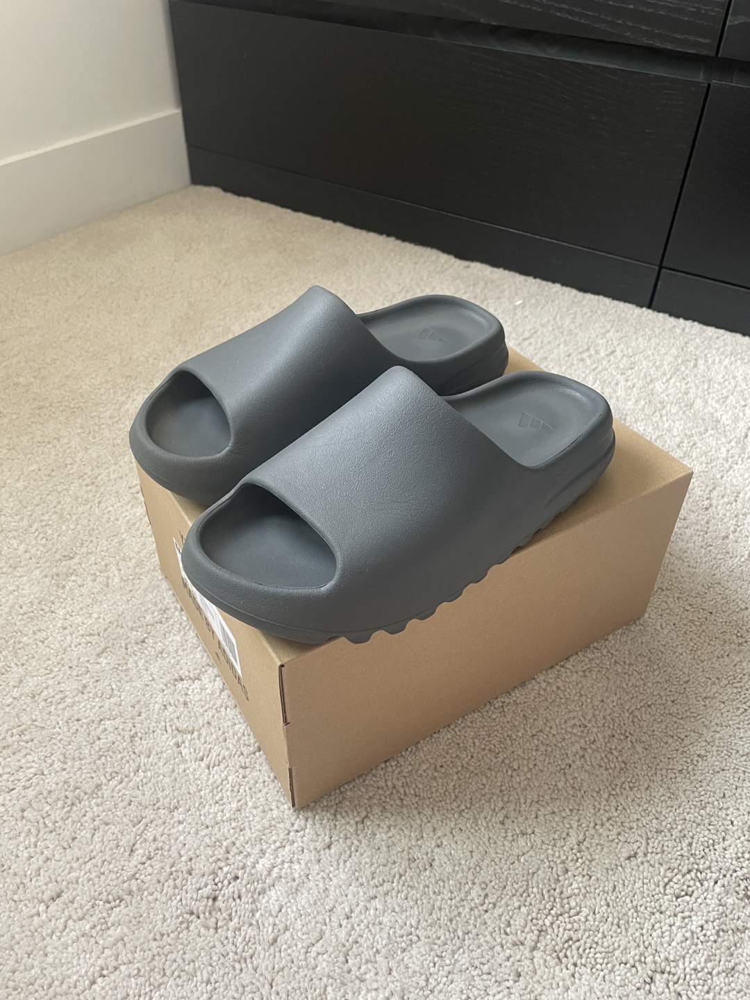 Yeezy Slide - Grey