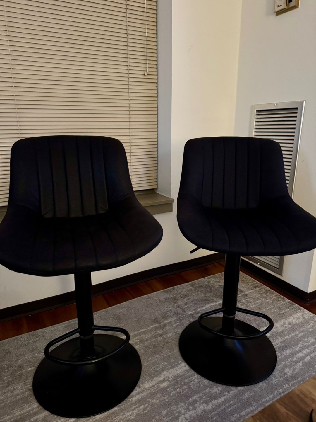 Set of 2 used Modern Bar Stools