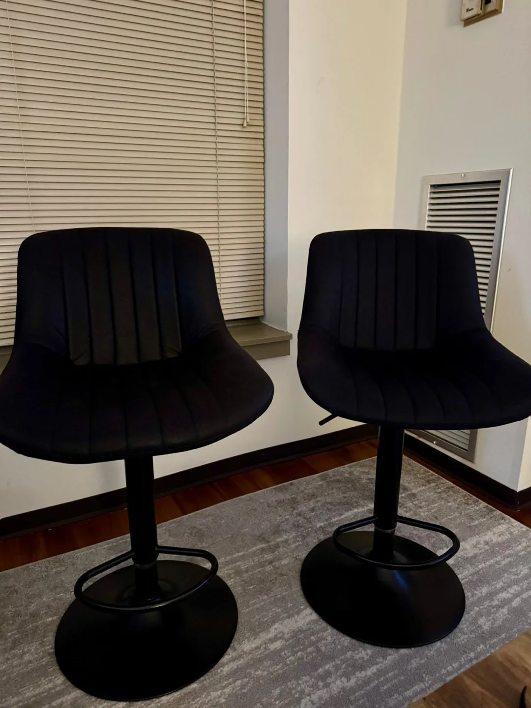 Set of 2 used Modern Bar Stools thumbnail