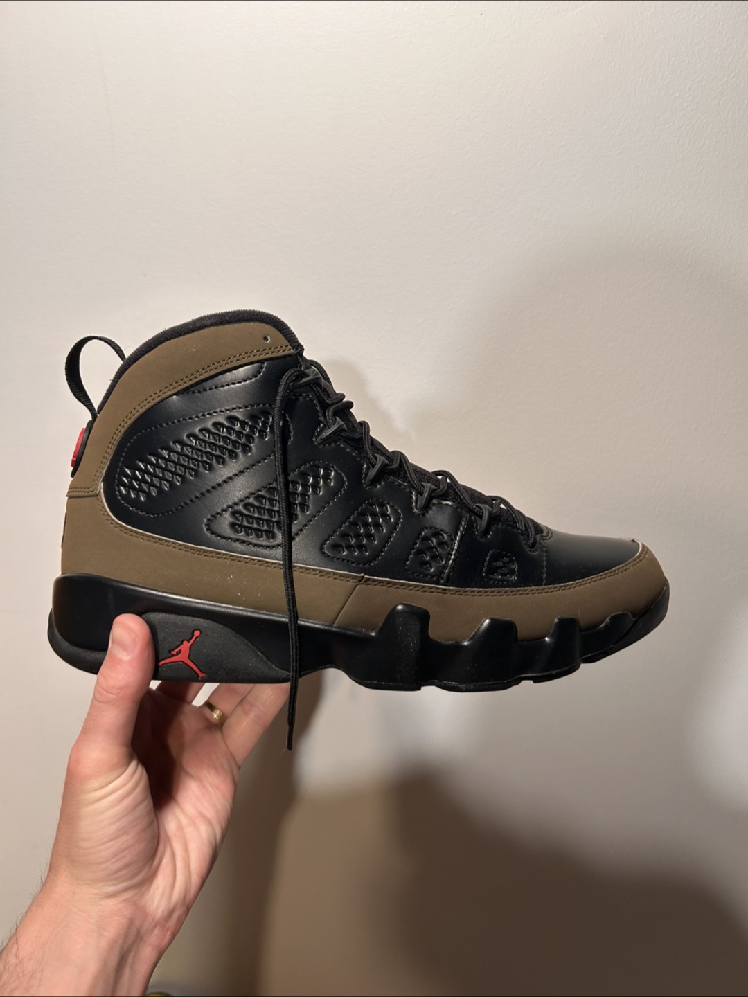 Air Jordan 9 olive