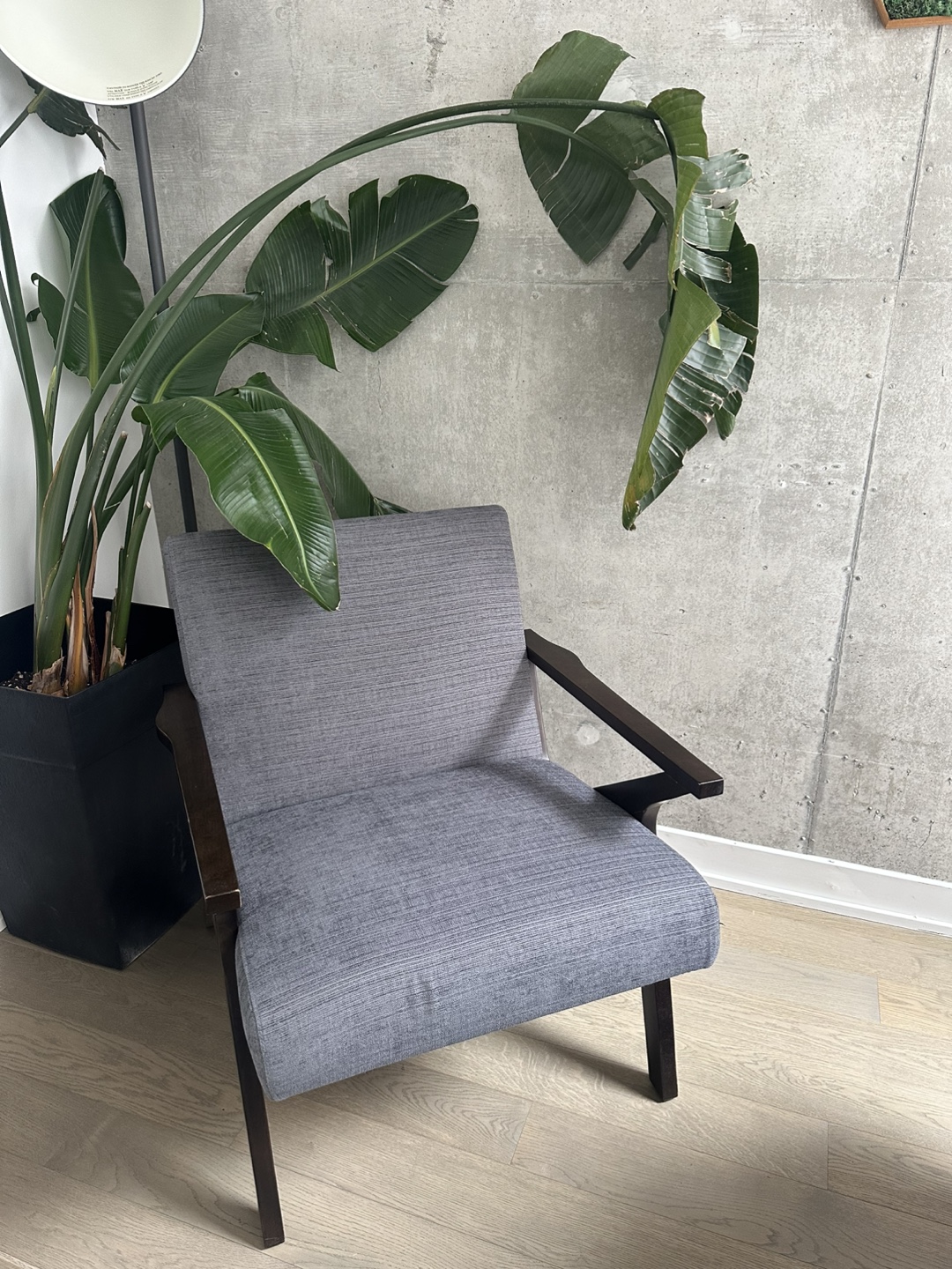 Mid-Century Modern Accent Chair - photo 3