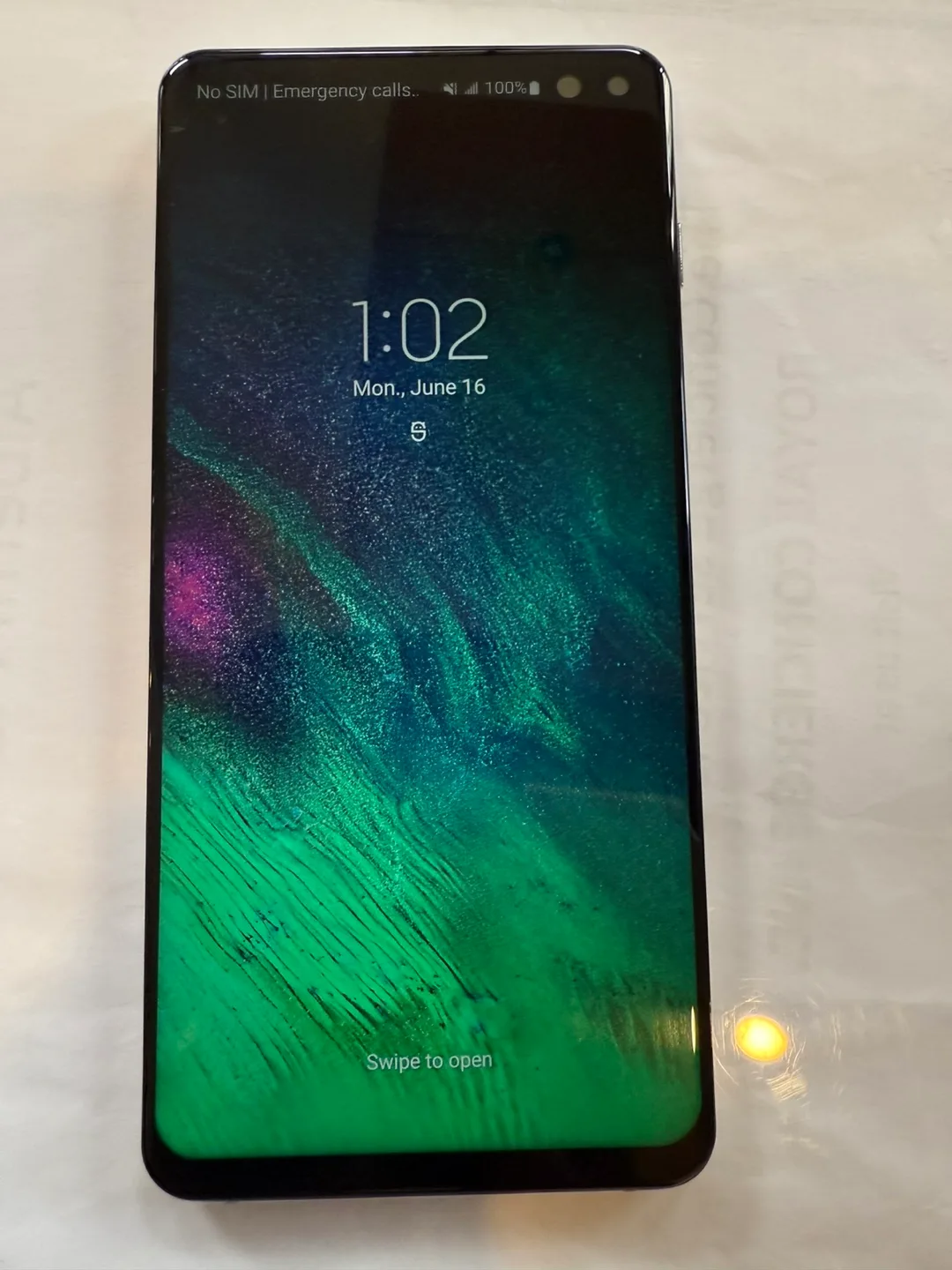 Samsung Galaxy S10+ 128GB Phone thumbnail