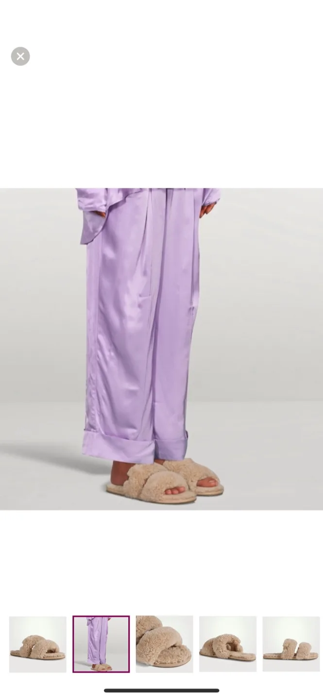 NWT UGG Maxi Curly Scuffetta Slippers, Sand, 5 image indicator(2)