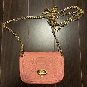 Pink Leather Handbag with Gold Chain