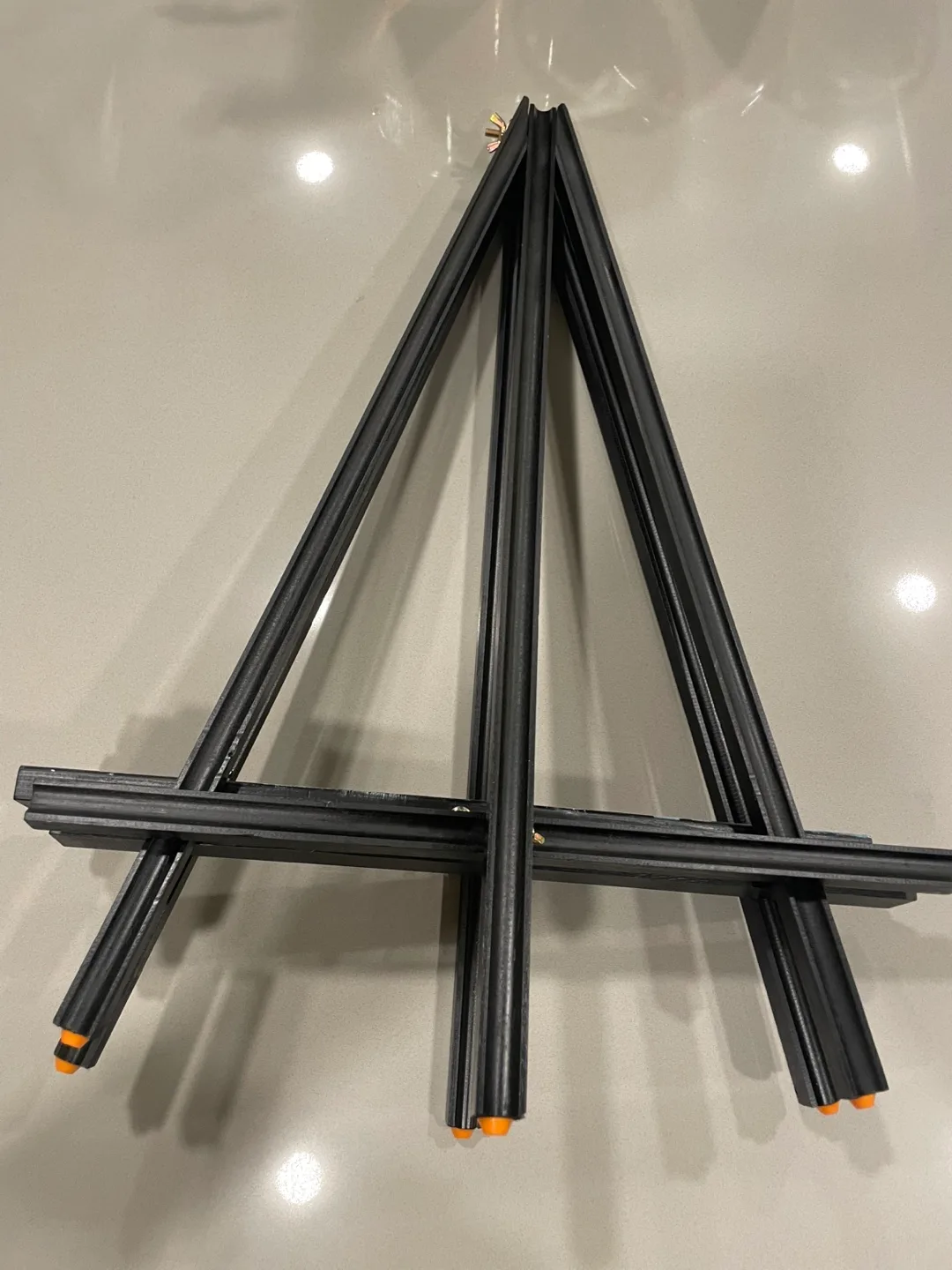 2 Wooden Easels image indicator(3)