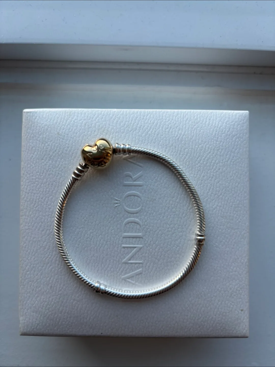 Pandora Bracelet thumbnail
