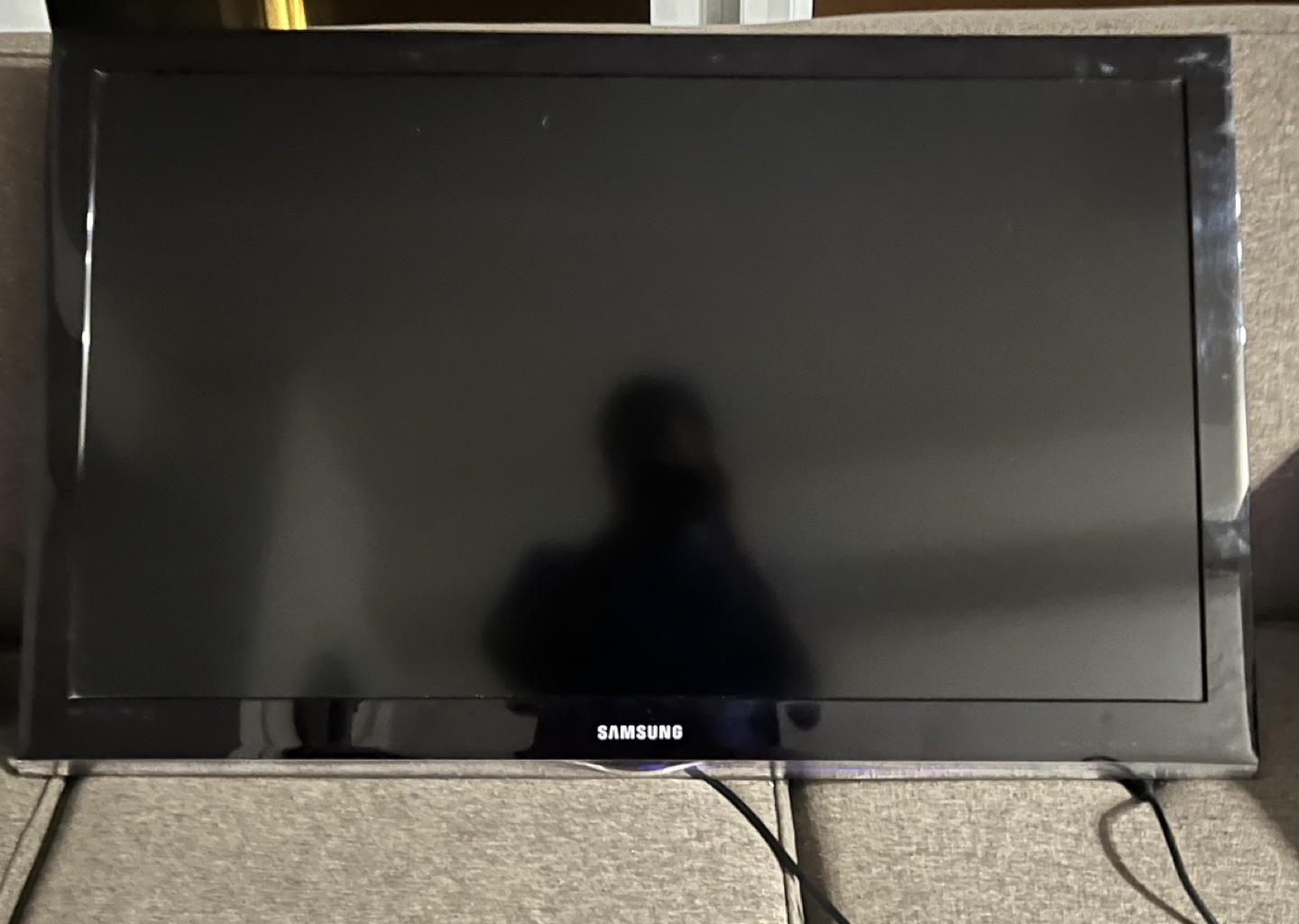 Samsung 40" inch LCD TV - photo 2