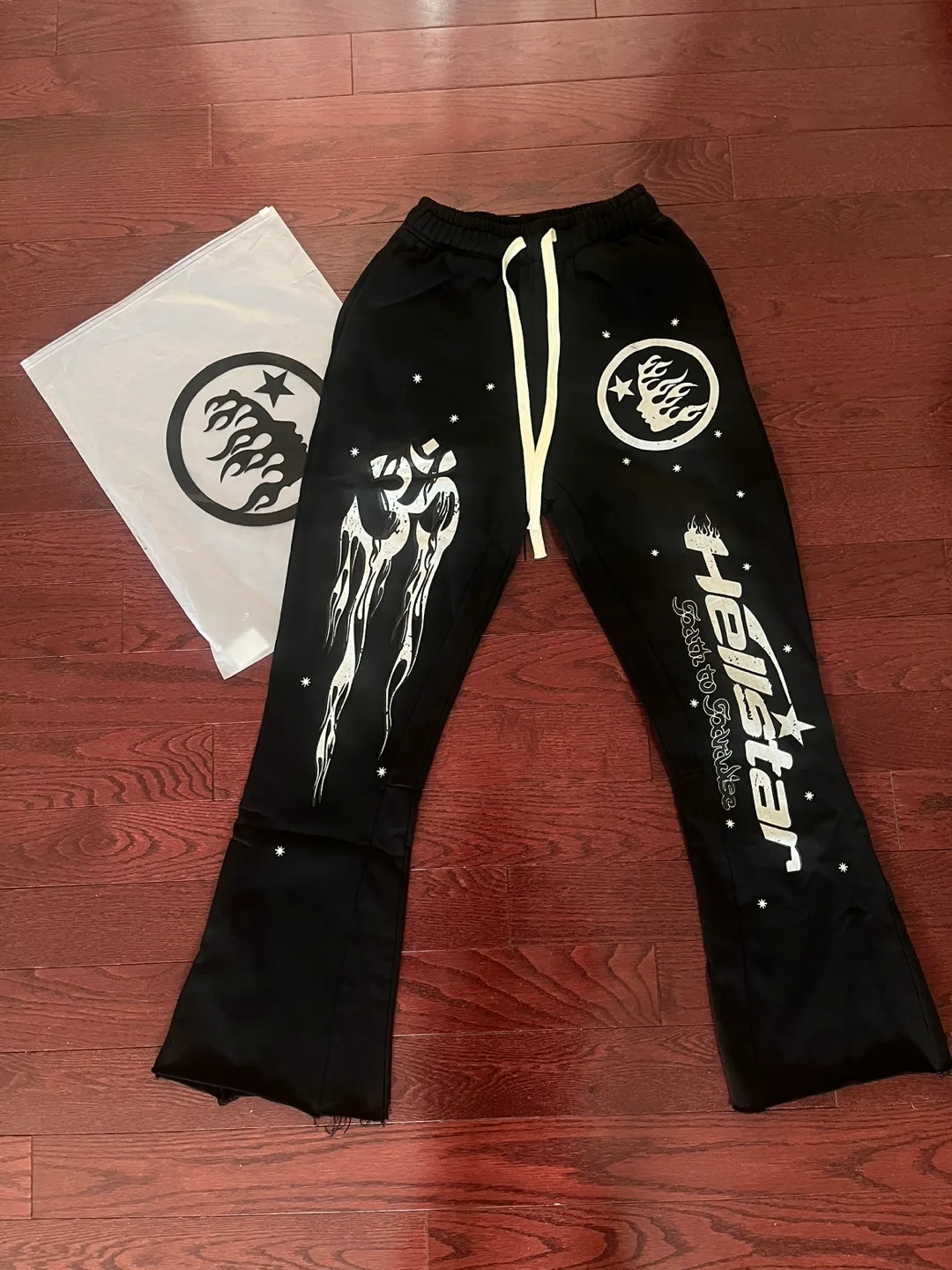 Brand new Hellstar sweatpants thumbnail