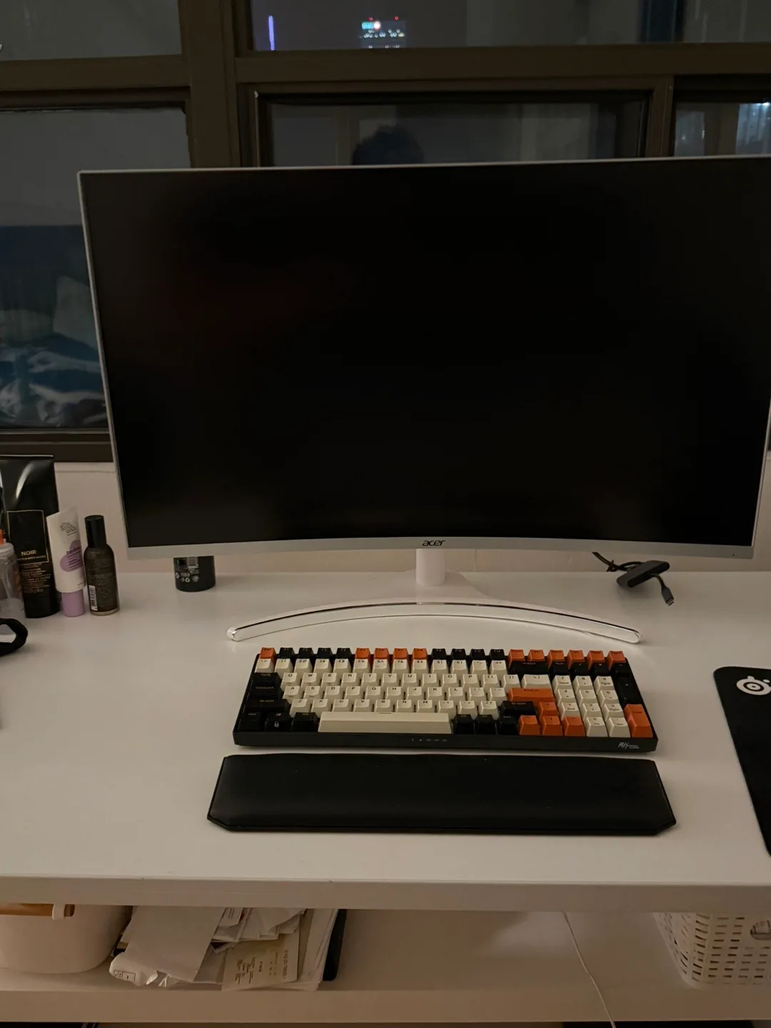 Curved Monitor with Keyboard Set thumbnail