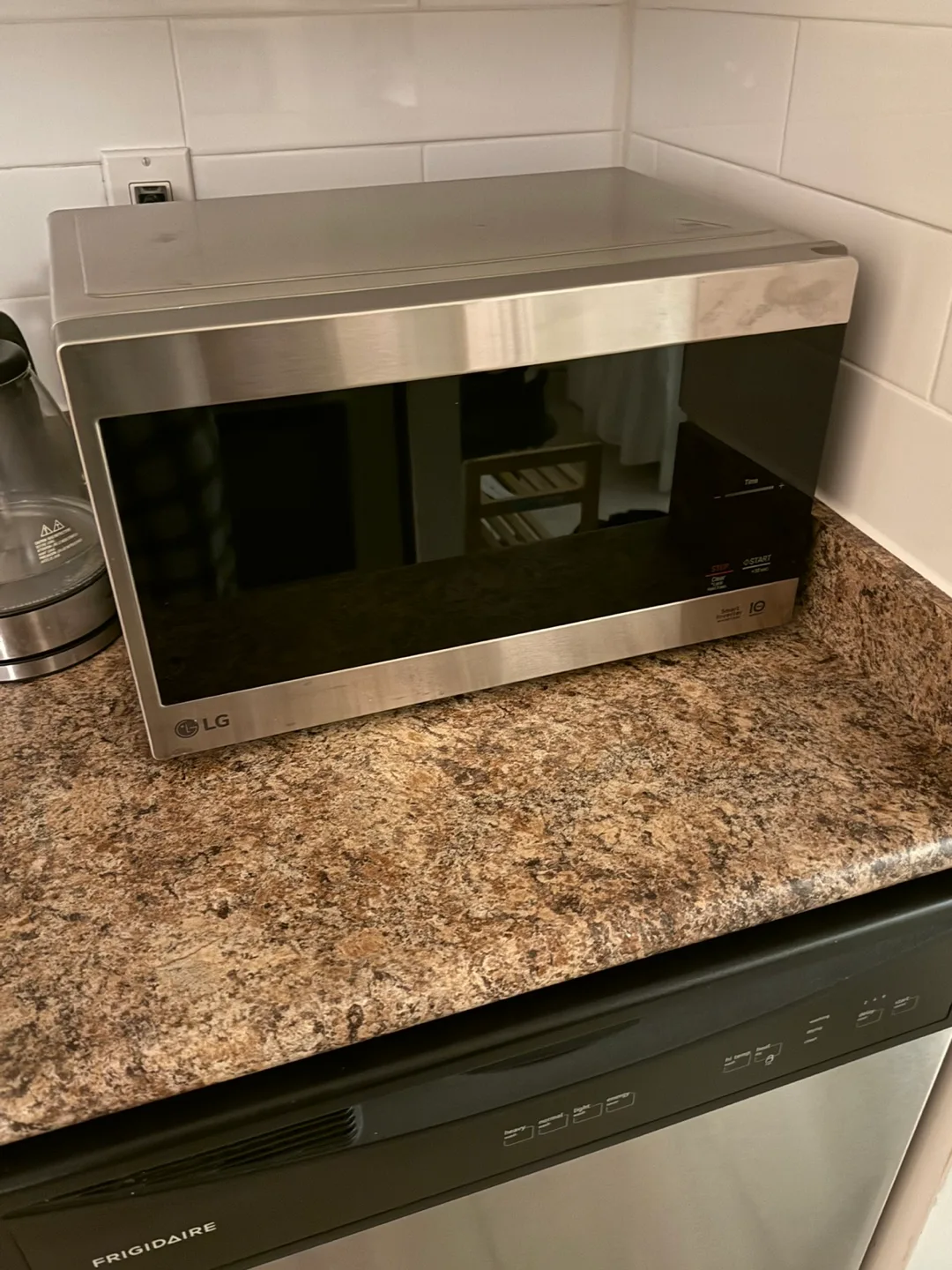 LG Microwave thumbnail