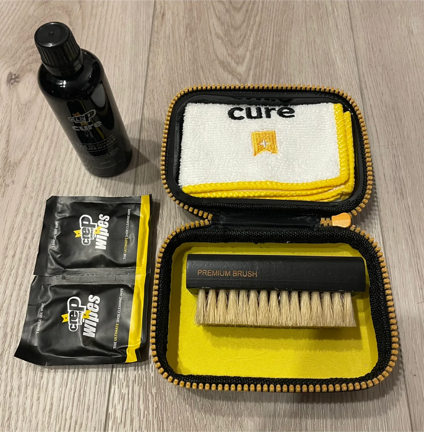 Crep Shoe Cleaning Kit - NEW image indicator(2)