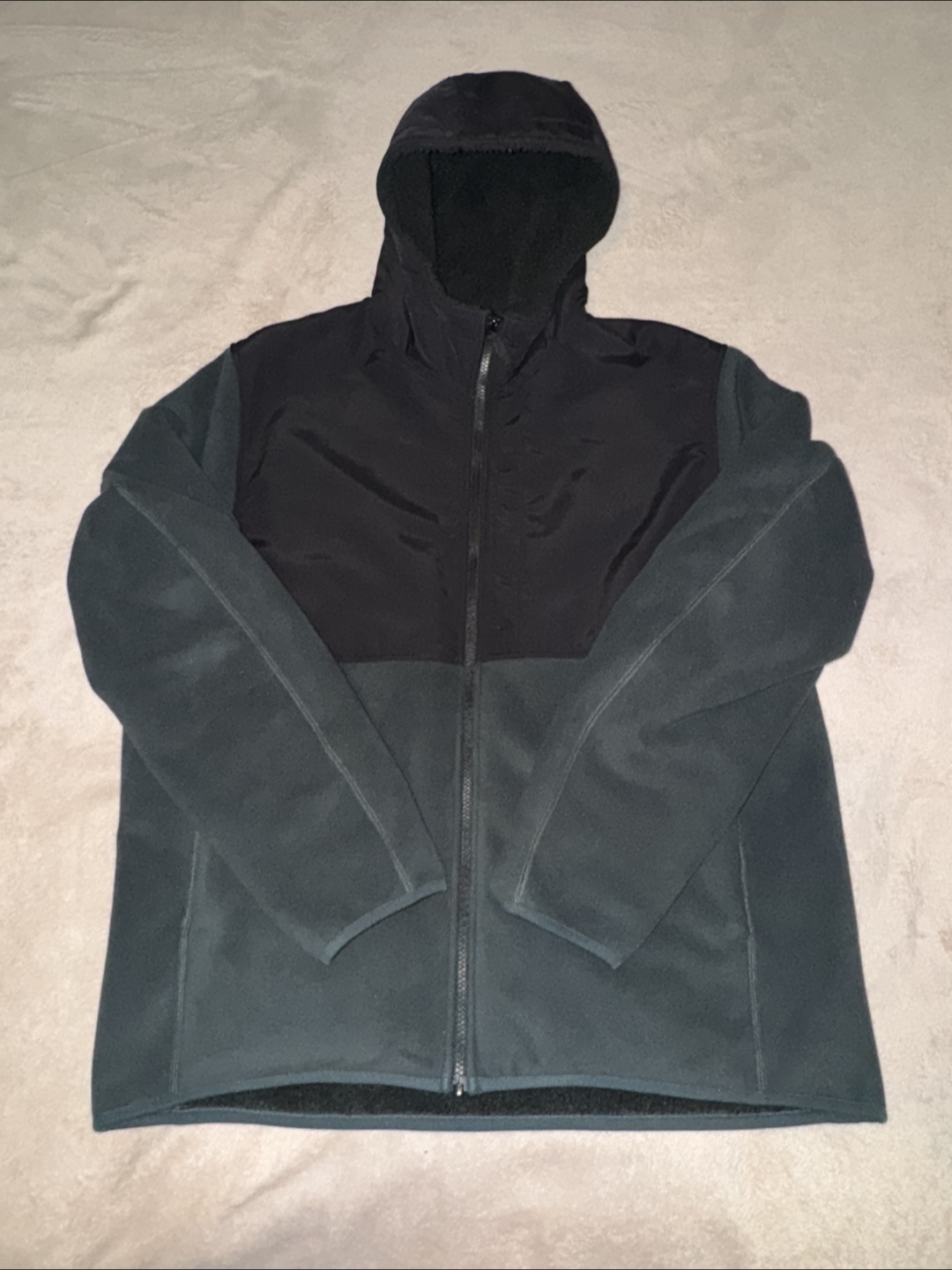 Uniqlo Fleece Jacket