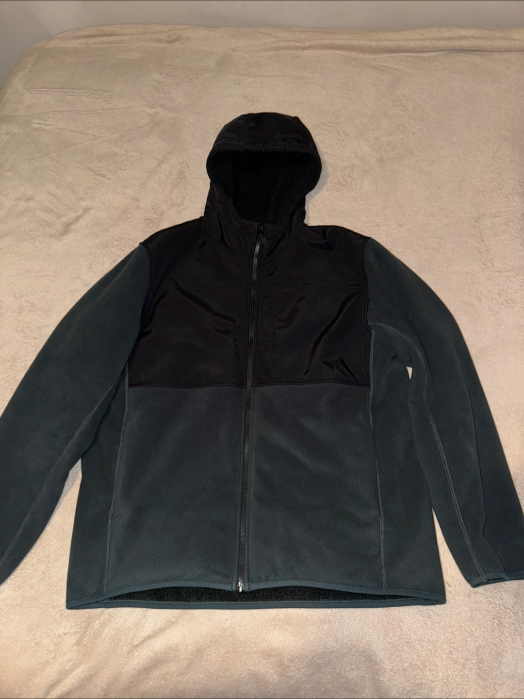 Uniqlo Fleece Jacket - photo 2