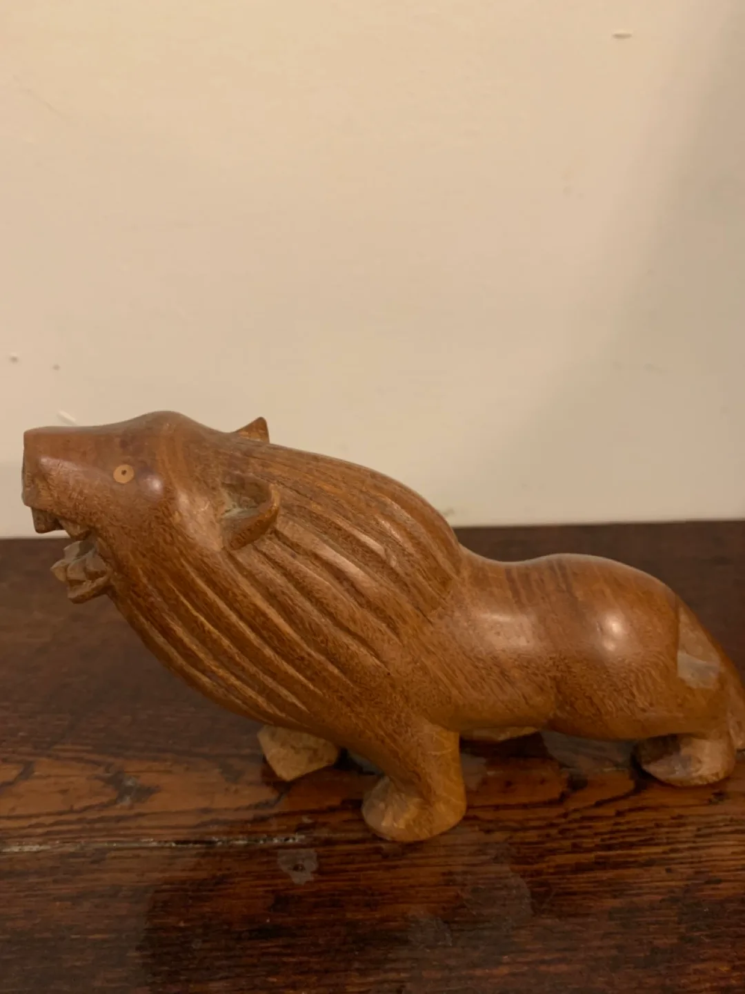 Vintage/Antique hand carved lion image indicator(3)