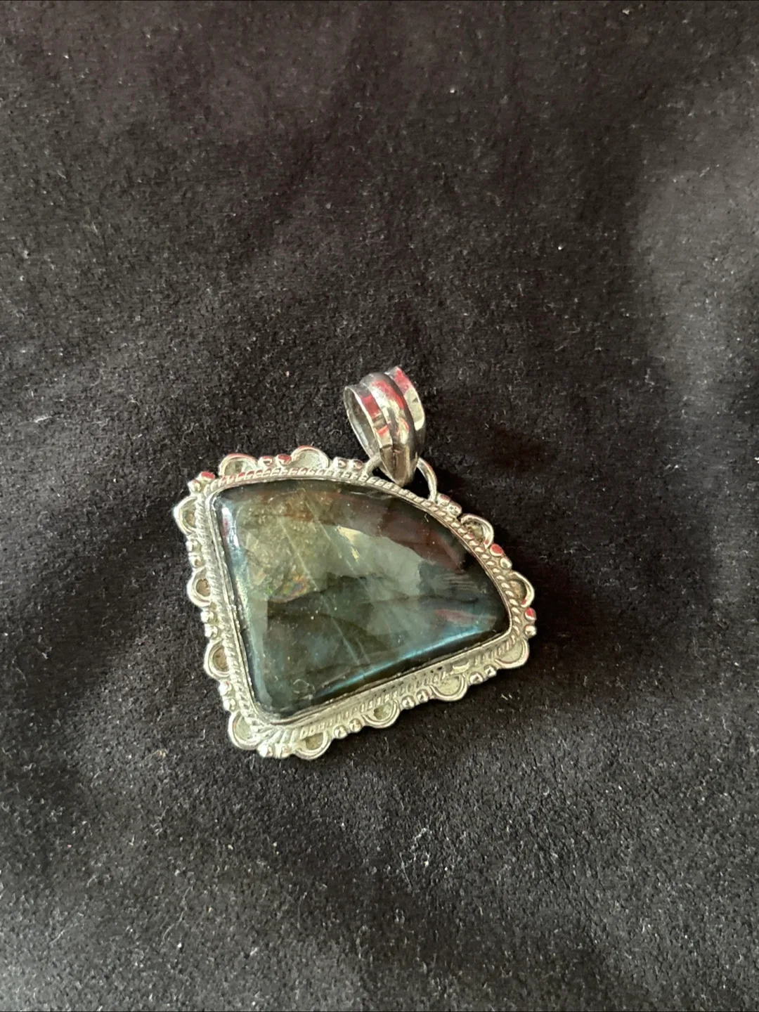 Large Silver Pendant image indicator(3)