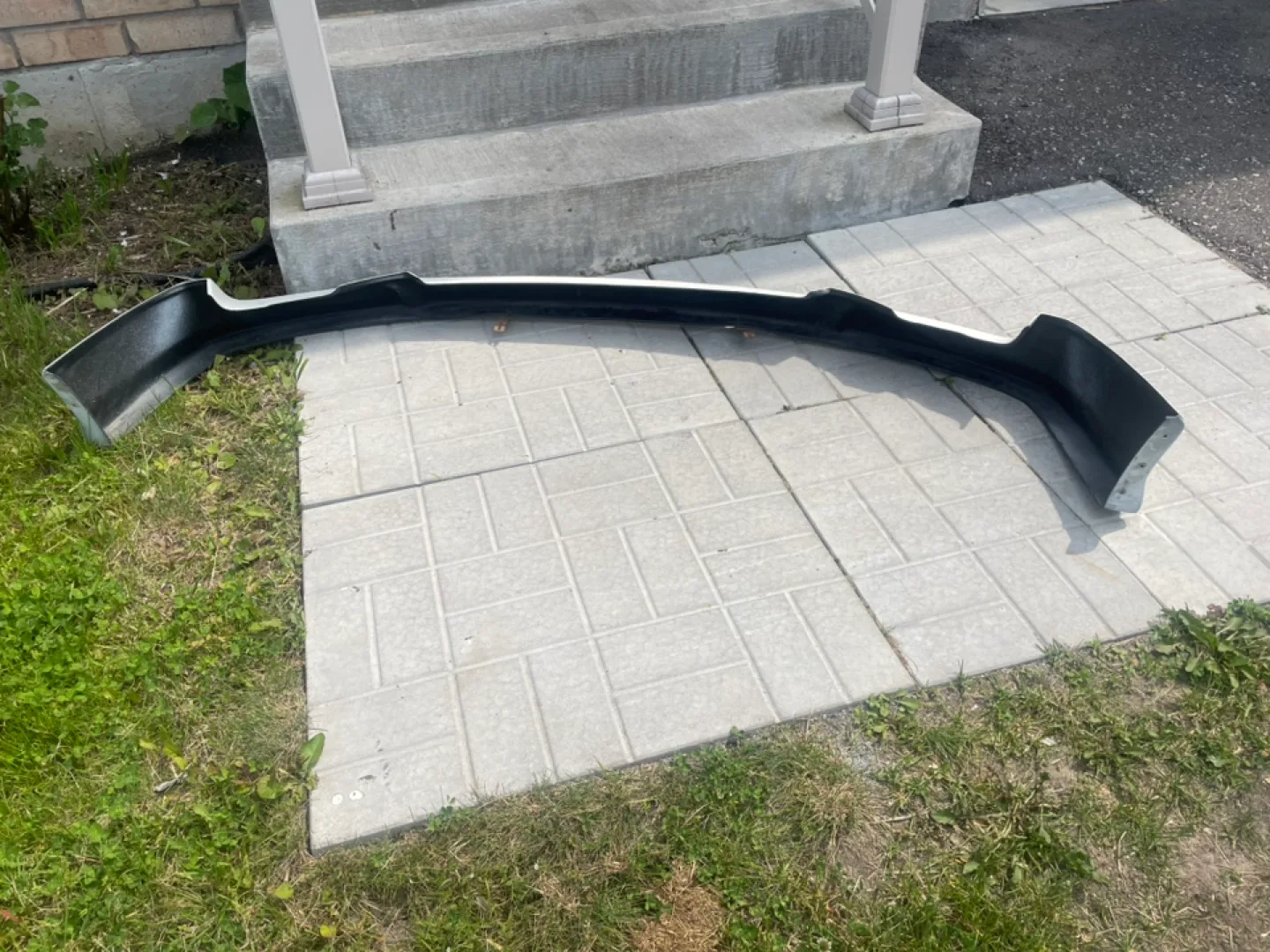 White Car Bumper Lip image indicator(4)