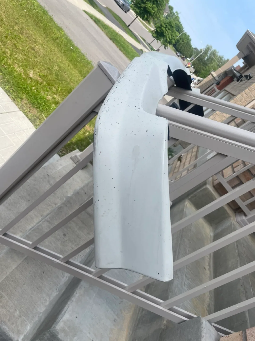 White Car Bumper Lip image indicator(2)