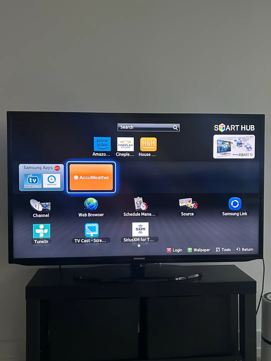 Samsung 46” Smart TV 💚 image indicator(2)