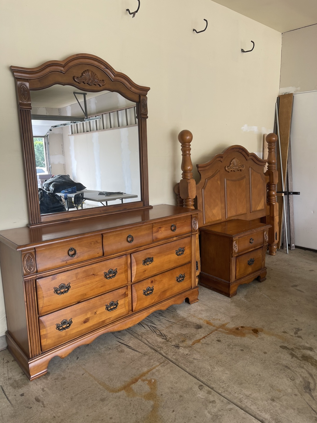 Bedroom Set -  $390 or Best offer