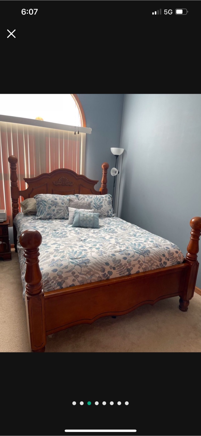 Bedroom Set -  $390 or Best offer - photo 2