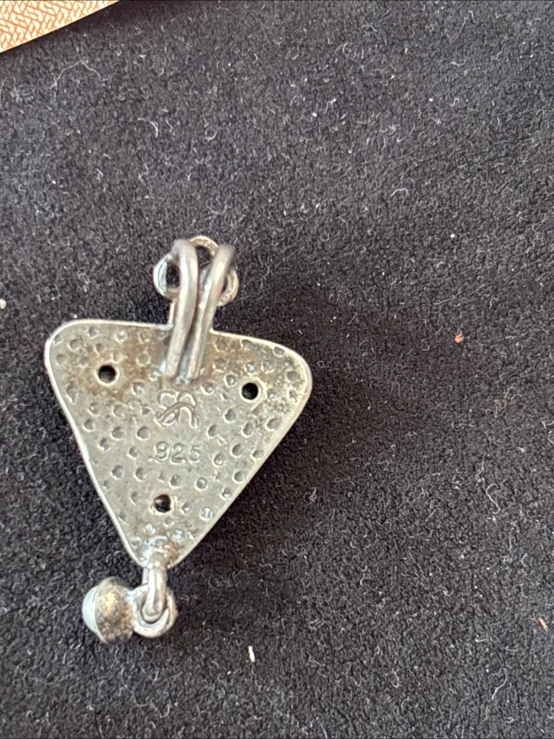 Triangular pendant with stone image indicator(3)